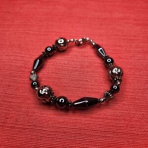 Elegant Black and Silver Beaded Bracelet